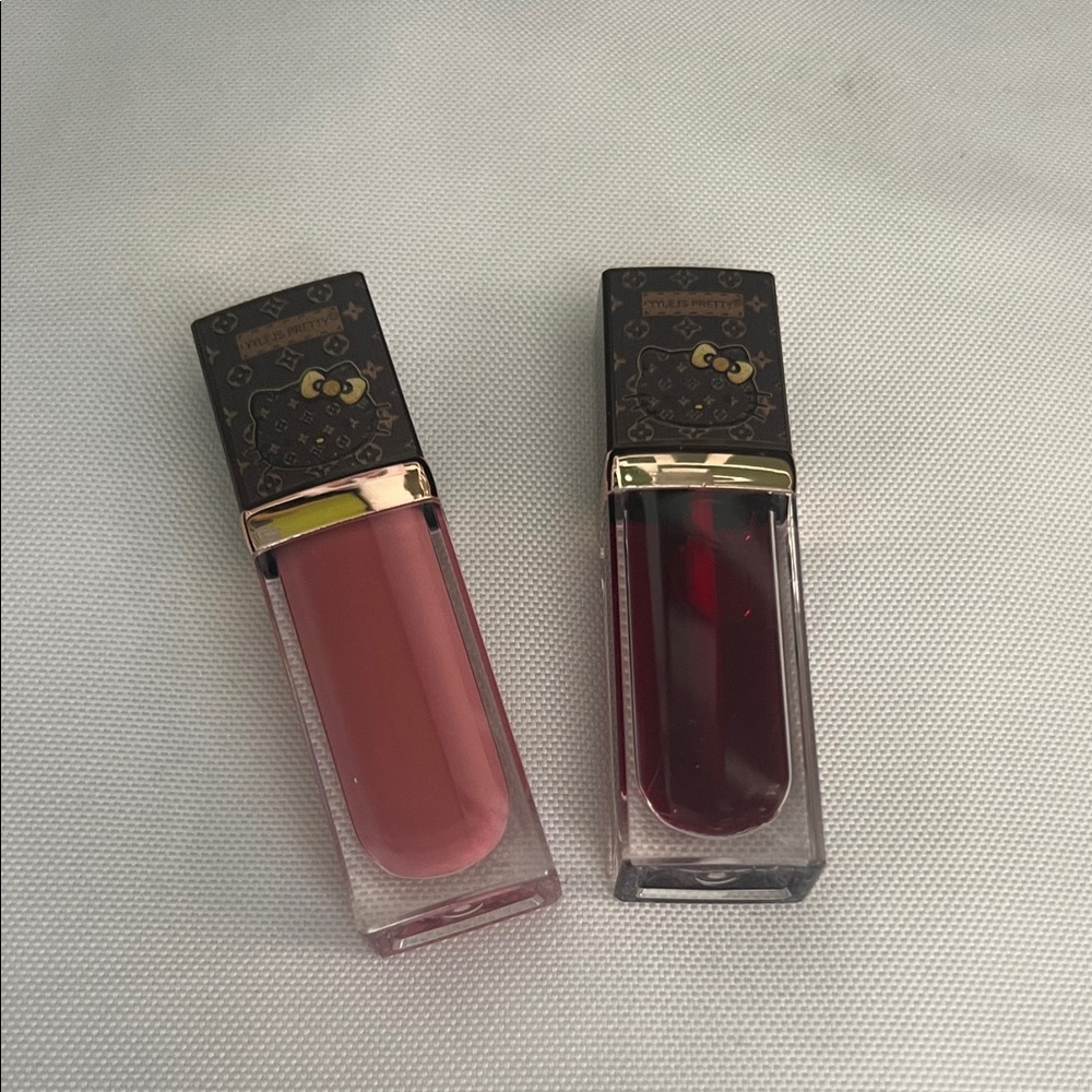 Hello Kitty Lip Gloss Duo - Soft Pink and Deep Red